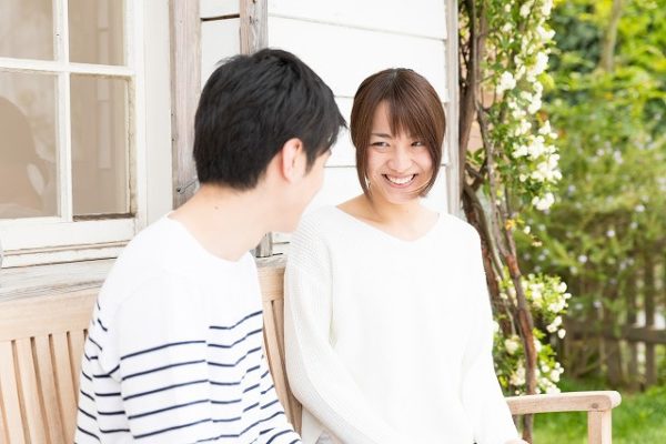 デートを楽しむカップル