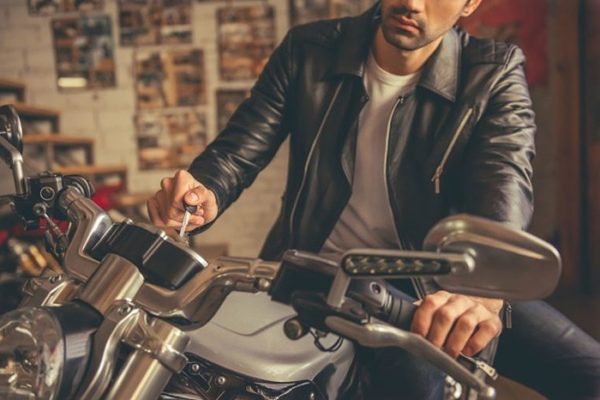 バイクが趣味の男性
